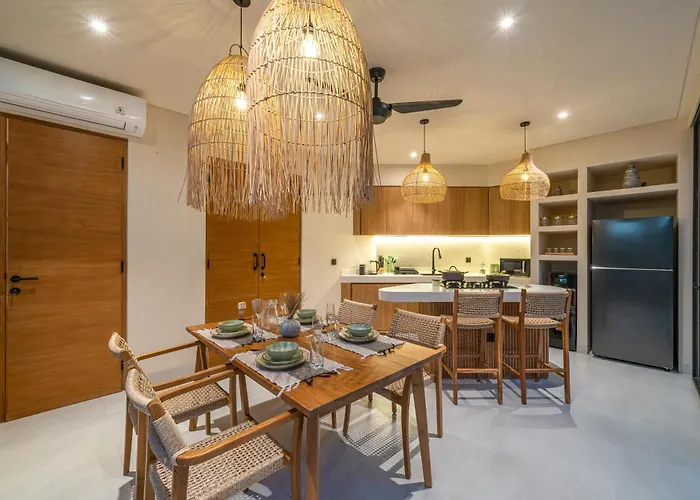 Villa Yuko, Tropical Bliss 2br Villa, Short Stroll To *