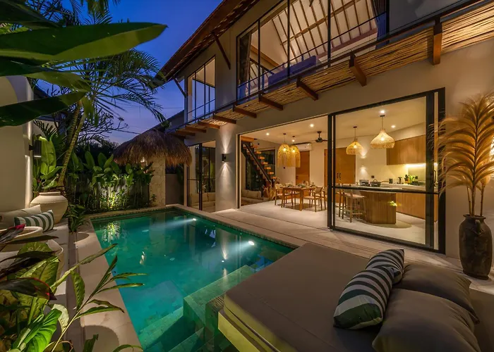 Yuko, Tropical Bliss 2br Villa, Short Stroll To