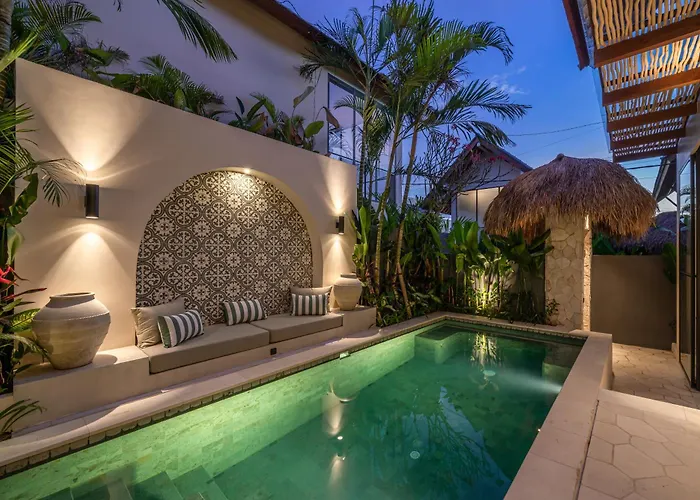 Villa Yuko, Tropical Bliss 2br Villa, Short Stroll To