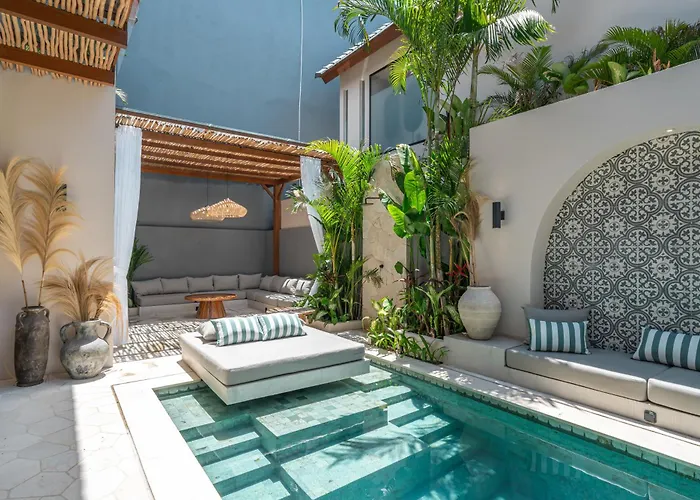 Yuko, Tropical Bliss 2br Villa, Short Stroll To