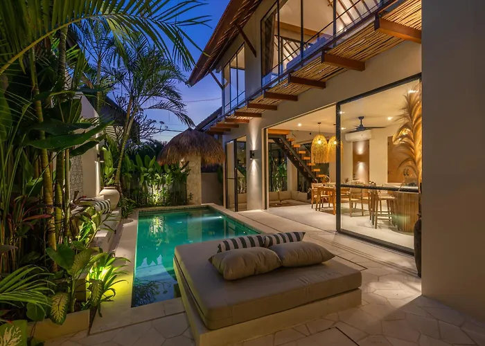 Yuko, Tropical Bliss 2br Villa, Short Stroll To