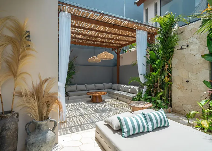 Yuko, Tropical Bliss 2br Villa, Short Stroll To Villa Canggu (Bali)