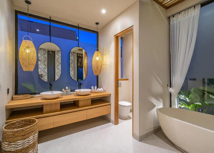 Yuko, Tropical Bliss 2br Villa, Short Stroll To * Canggu (Bali)