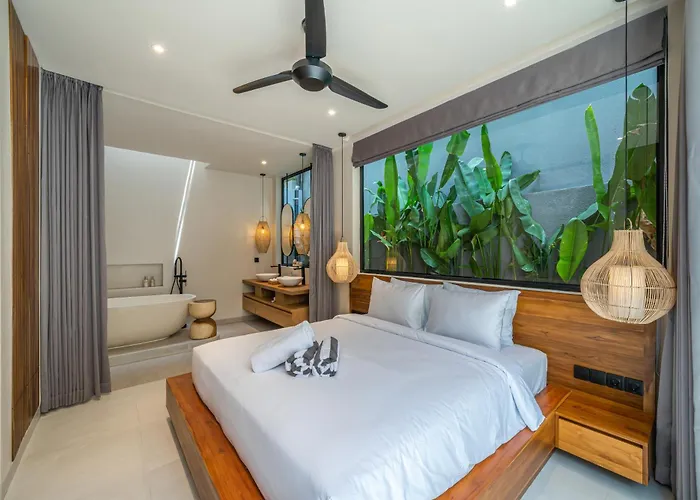 Yuko, Tropical Bliss 2br Villa, Short Stroll To
