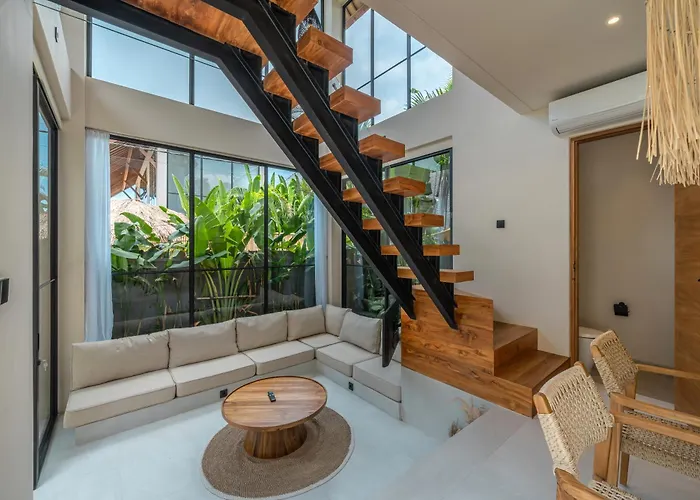 Villa Yuko, Tropical Bliss 2br Villa, Short Stroll To