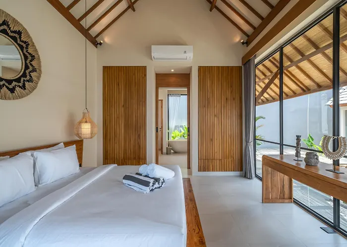 Yuko, Tropical Bliss 2br Villa, Short Stroll To Villa Canggu (Bali)